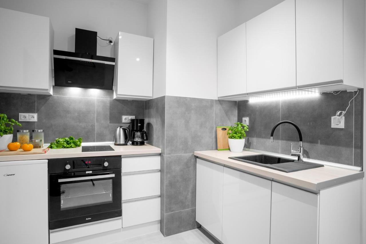 Apartamenty Homely Place Casa Verona - Stary Rynek - Parking Poznan Exterior photo